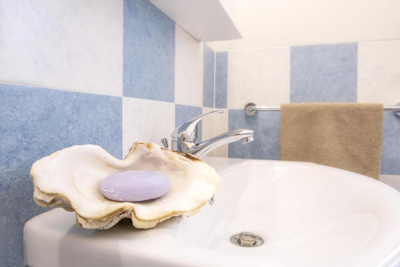 Ittiturismo S.Croce Hotel Teulada Bagian luar foto